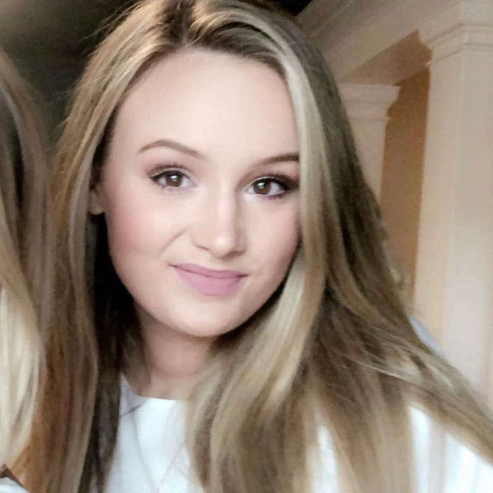 Meet your Posher, Olivia